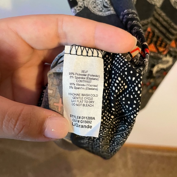 Gilli Patterned Dress - Picture 3 of 4